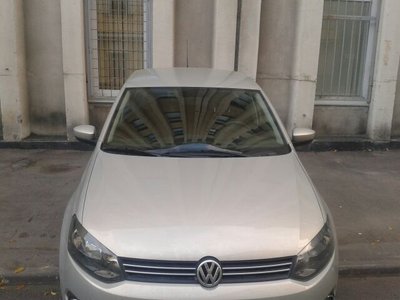 Продам VW Polo седан. Москва.
