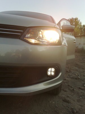 Дневные ходовые огни на VW Polo седан